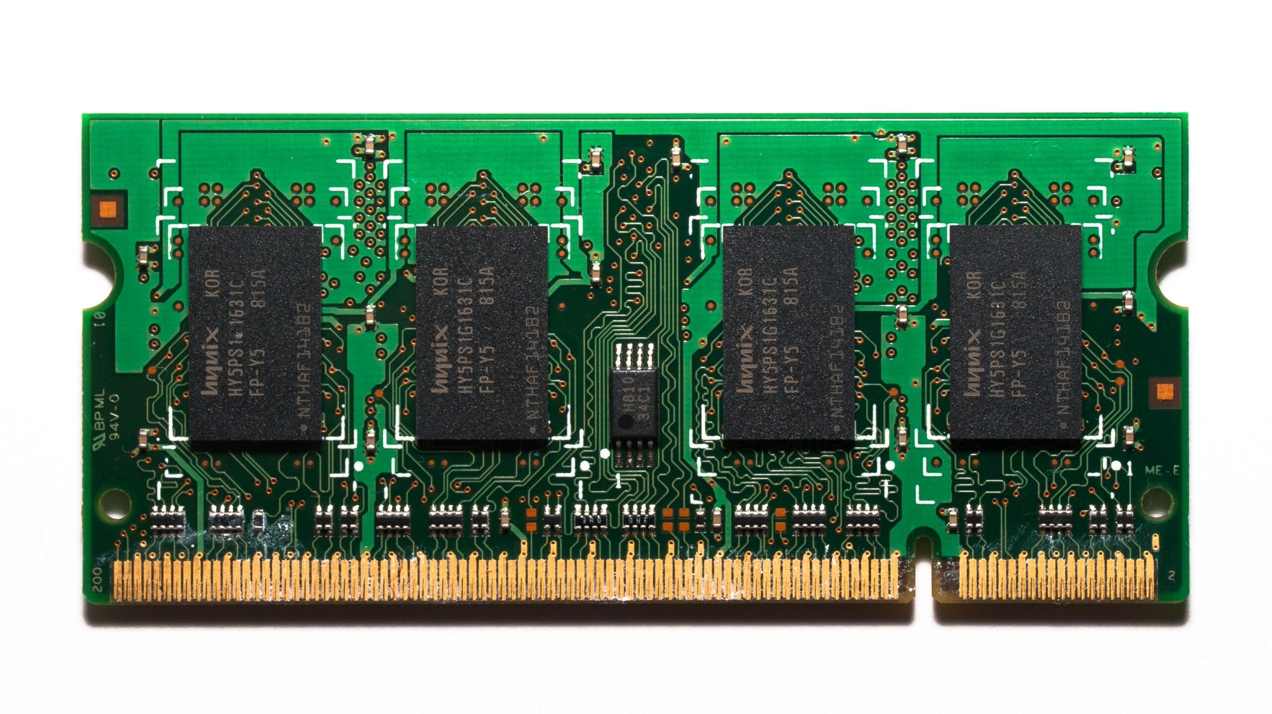 Por qué subió el precio de la RAM para laptops en 2026